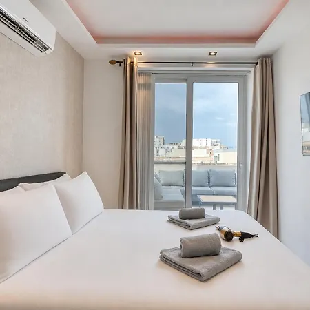 Beautiful Penthouse With Terrace & Jacuzzi Wvid1-2 *