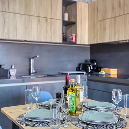 Beautiful Penthouse With Terrace & Jacuzzi Wvid1-2 * Msida