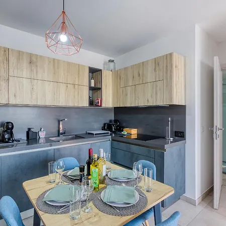 Beautiful Penthouse With Terrace & Jacuzzi Wvid1-2 * Msida